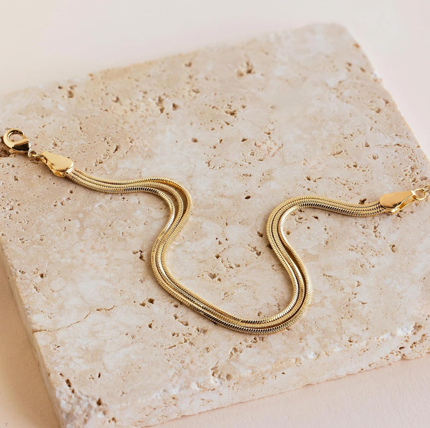 Striviio Pulseras de oro para mujer, chapado en oro de 14 quilates,...