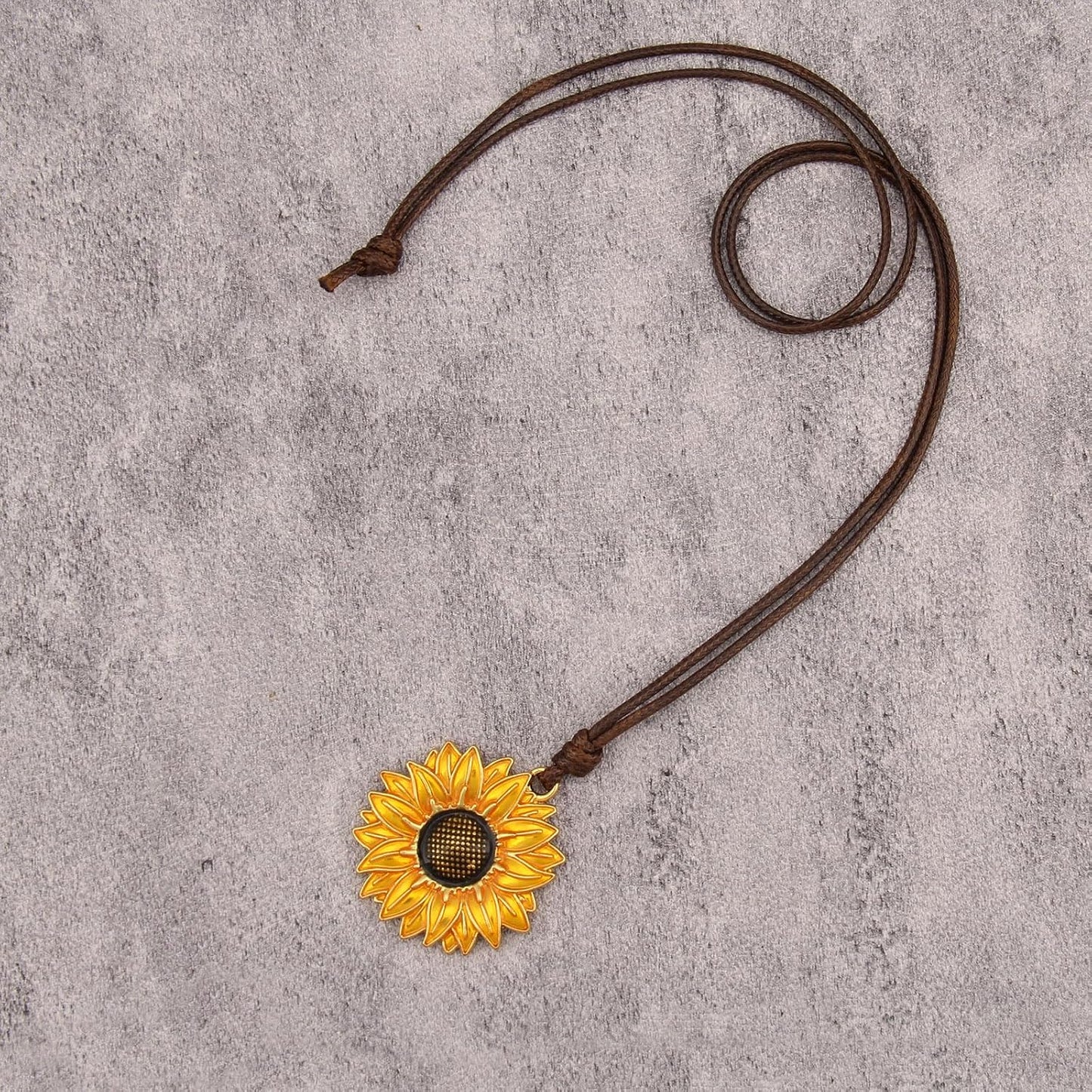 joymiao Collares bohemios para mujer, collar de cordón con colgante...