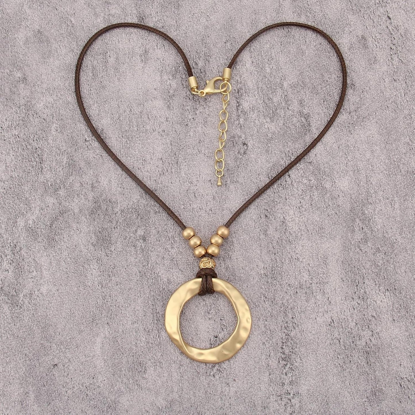 JAOYU Collares bohemios para mujer, collar de cuero con colgante de...