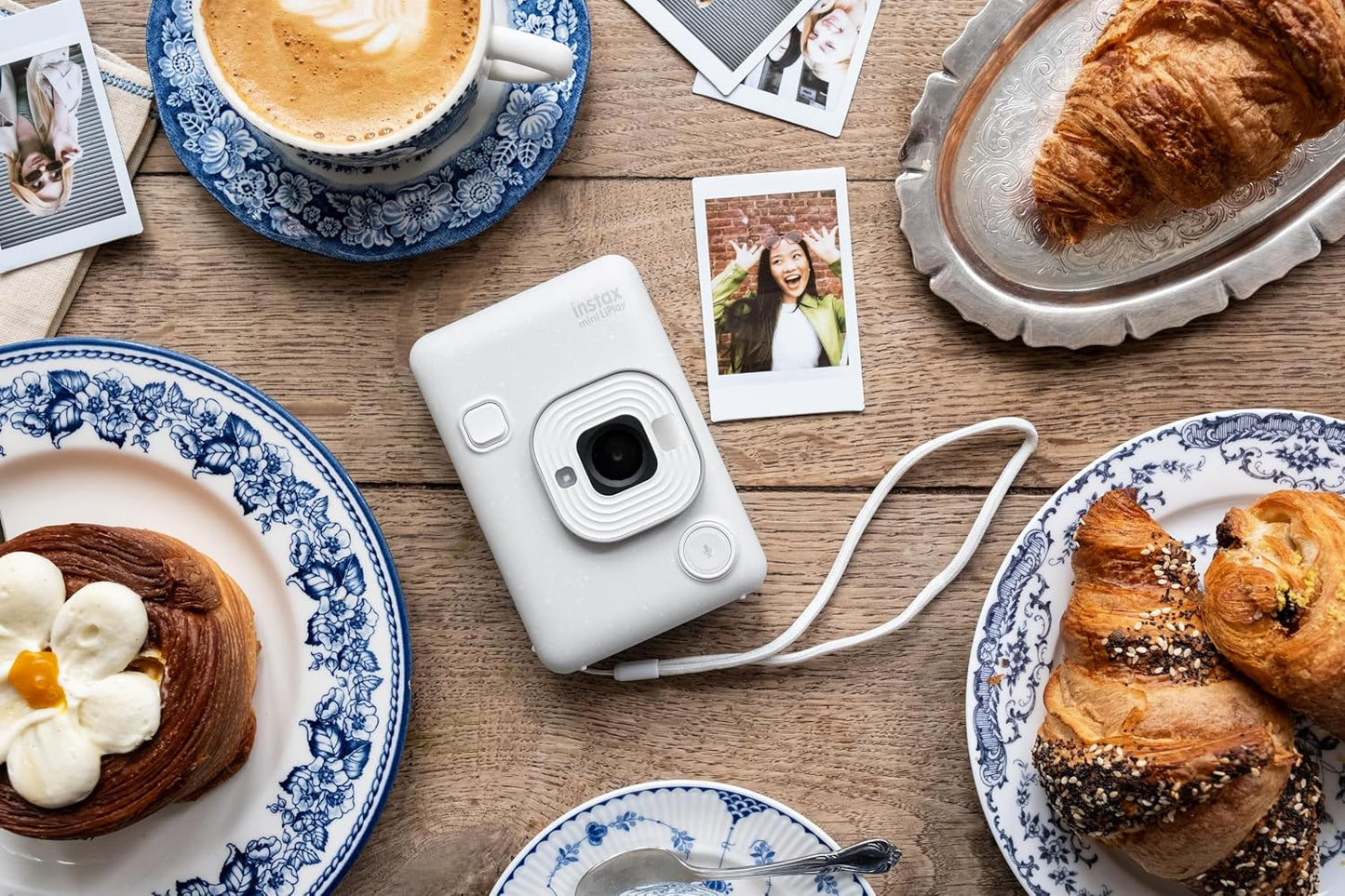 Cámara instantánea Fujifilm Instax Mini LIPLAY Híbrida - Blanco Neb...