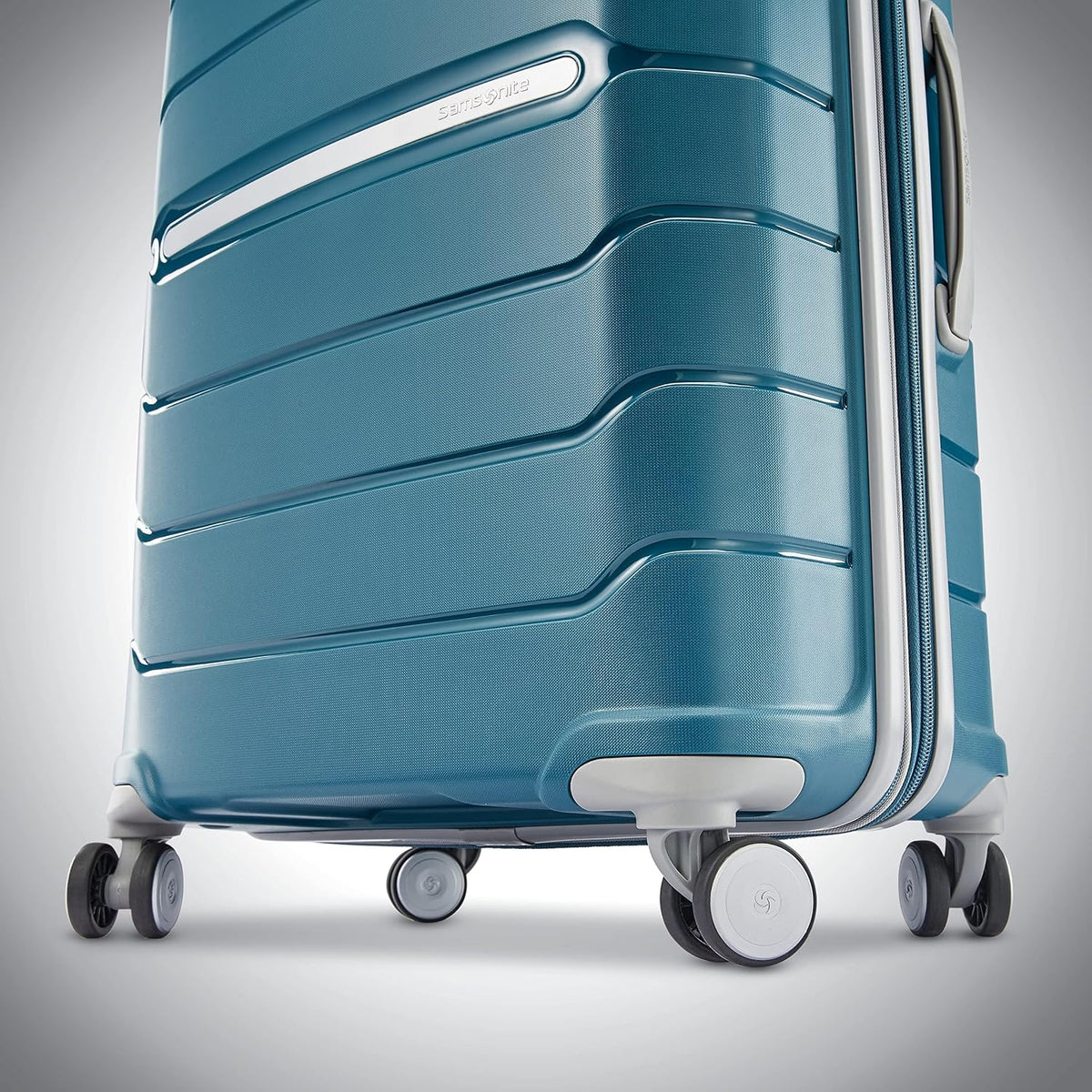 Samsonite Freeform, maleta rígida expandible con ruedas giratorias...