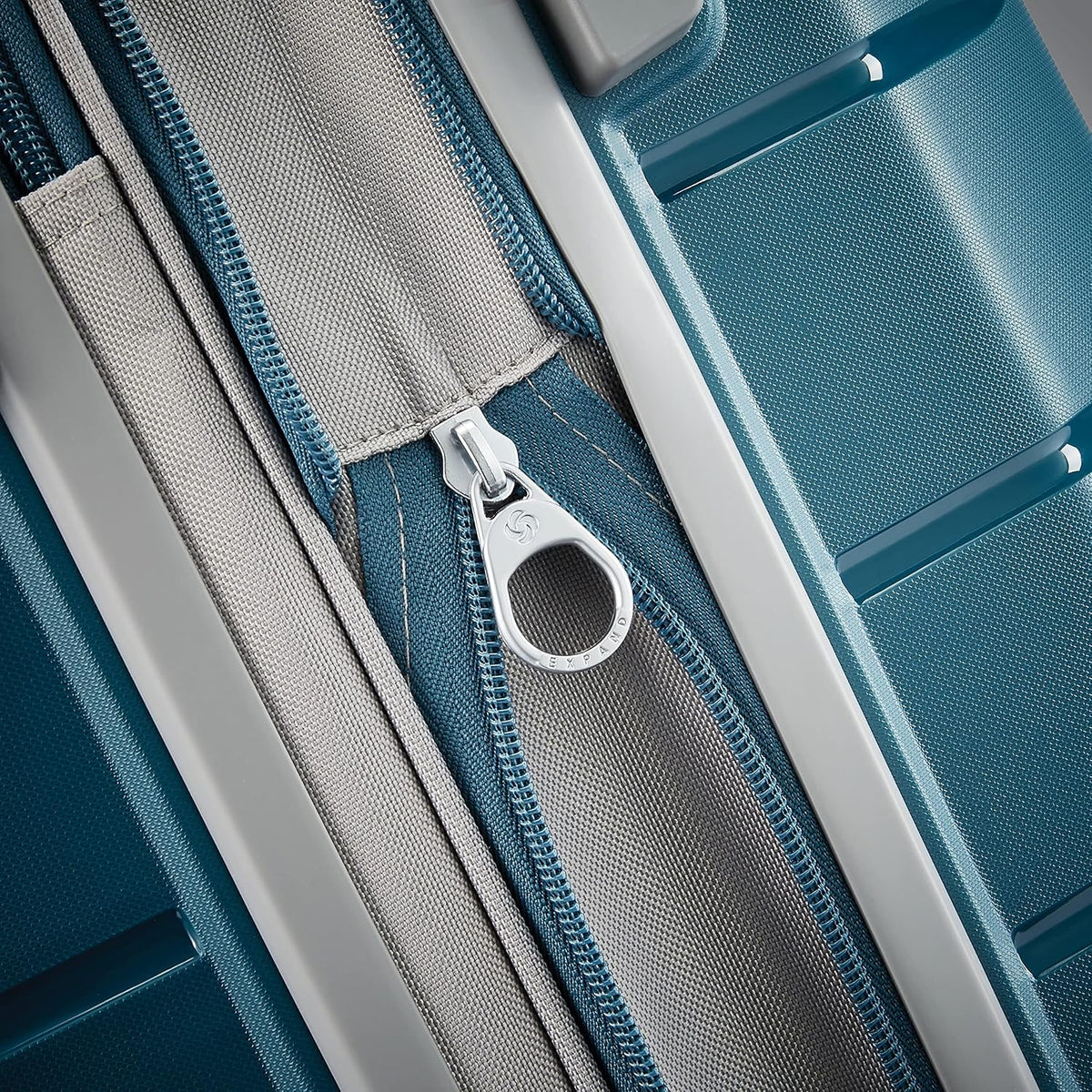 Samsonite Freeform, maleta rígida expandible con ruedas giratorias...